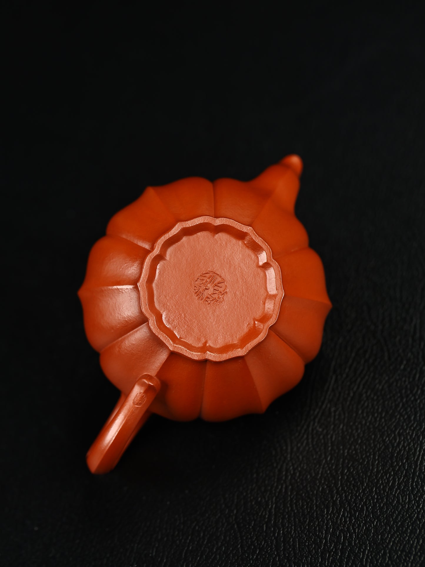 筋紋笑櫻壺 朱泥制 180cc